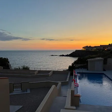 Neuf Vue Sur Et Piscine 科利尤尔